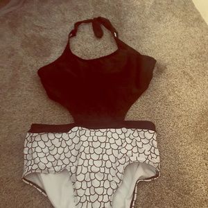 Cupshe mono-kini
